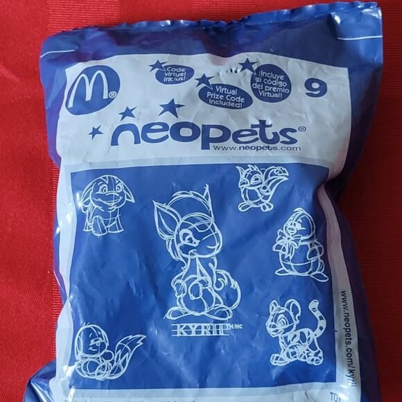 2005 NEOPETS, KYRIE TOY, MINT IN THE PACKAGE!!! - Picture 1 of 3